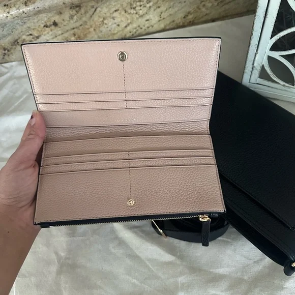 New tory Burch Blake center zip large tote in black - Picture 13 of 14